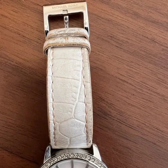 Michael Kors Silver and Cream Watch with Crystal Accents - Picture 4 of 5